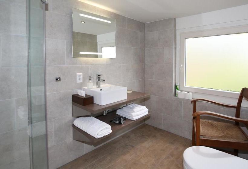 Walnut Lodge Bed & Breakfast 6