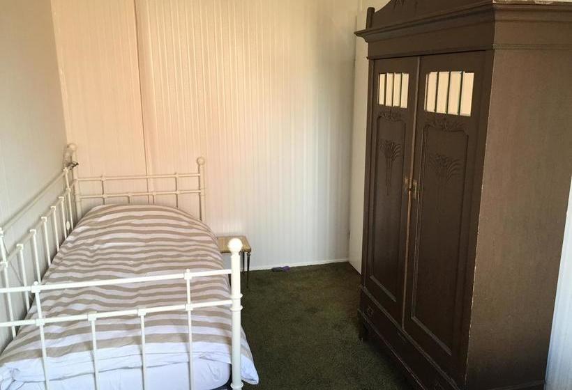 Bed and Breakfast Home Stay Utrecht 14