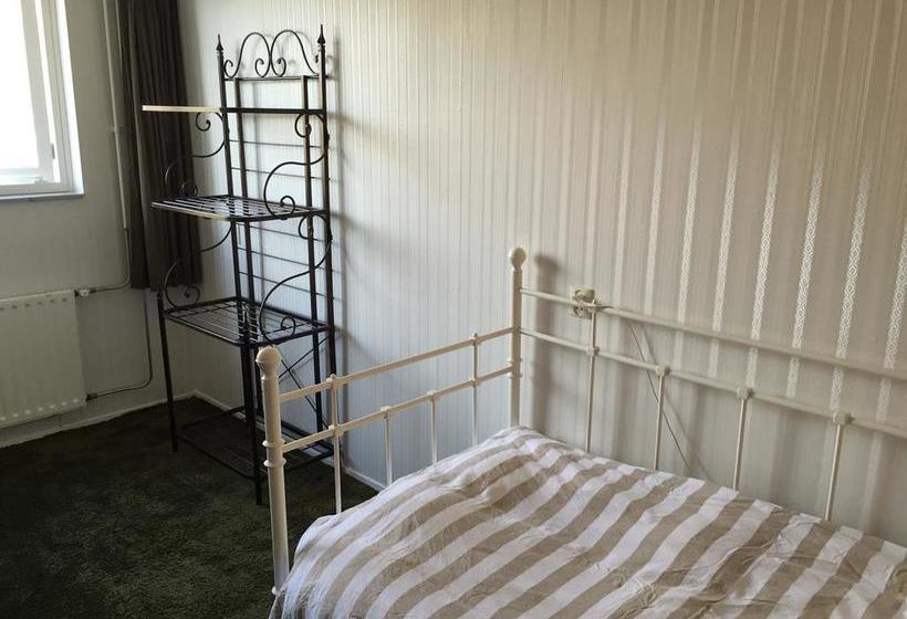 Bed and Breakfast Home Stay Utrecht 17