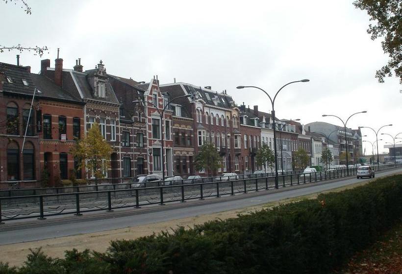 Bed and Breakfast Op De Burg