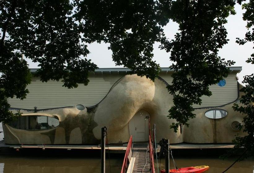 Bed and Breakfast Houseboat Gaudi Aan De Rijn