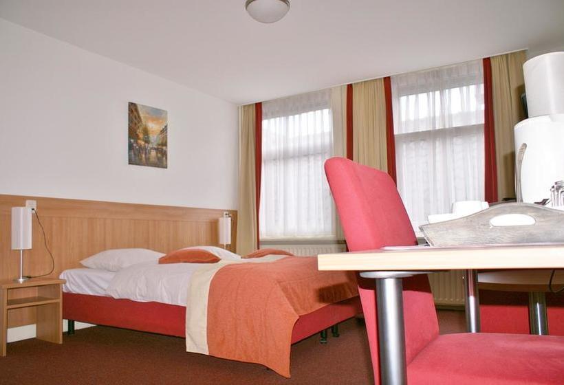 Hotel Et Le Cafe De Paris 16