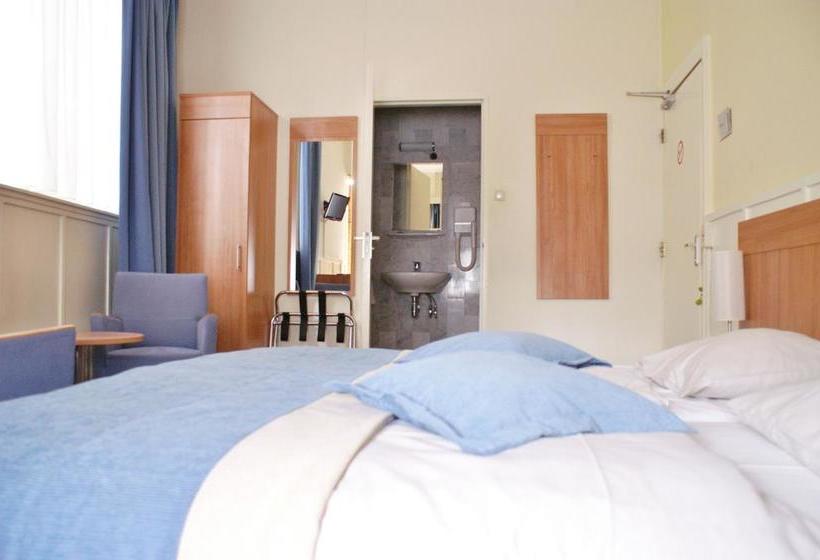 Hotel Et Le Cafe De Paris 17