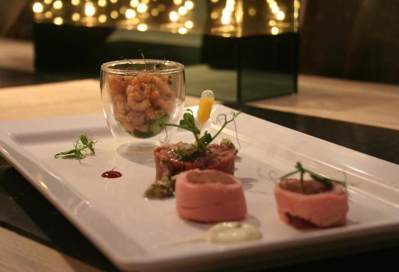 Hotel Et Le Cafe De Paris 2