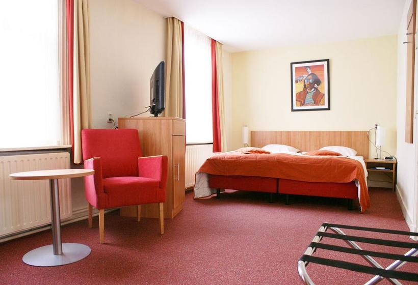 Hotel Et Le Cafe De Paris 6