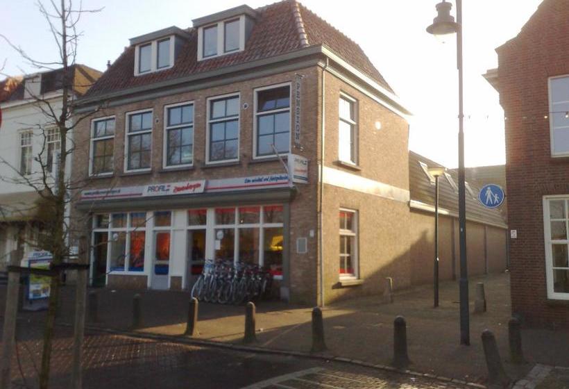 Hostel Pension Zevenbergen