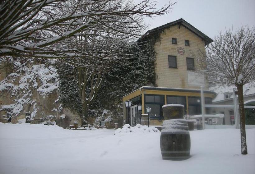 Saga Bed And Breakfast 11