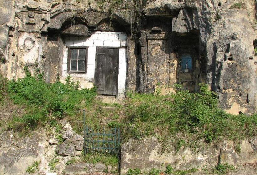 Saga Bed And Breakfast 3