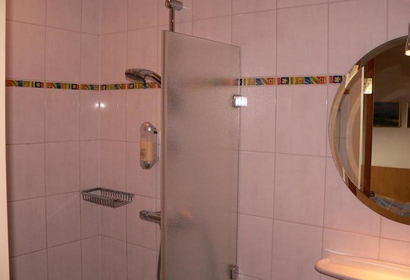 Hotel Hcr De Kroon 4