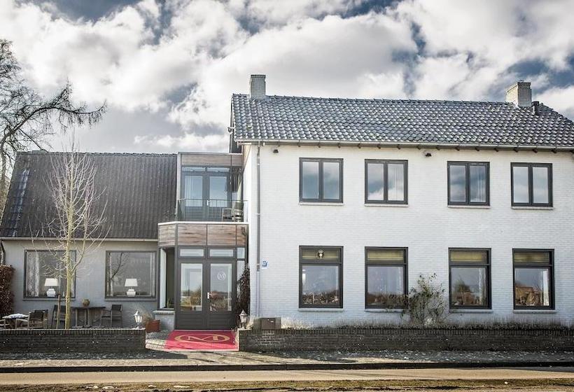 Hôtel Mezzo Restaurant & Kamers