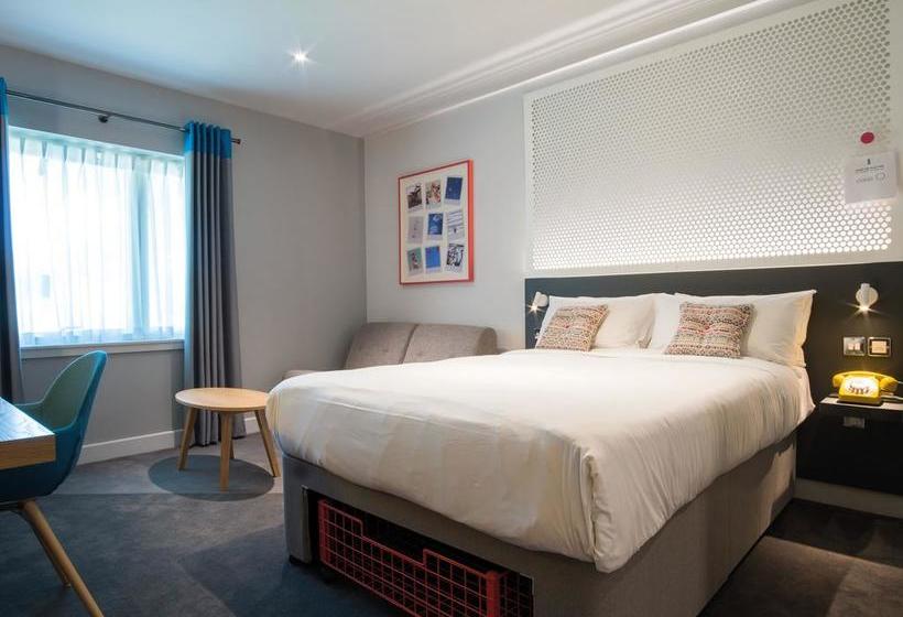 Hotel Lodge At Solent 1