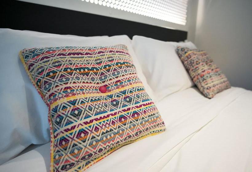 Hotel Lodge At Solent 10