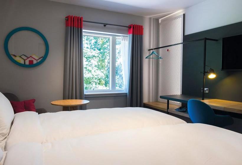 Hotel Lodge At Solent 11