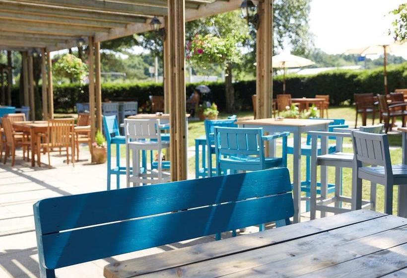 Hotel Lodge At Solent 12