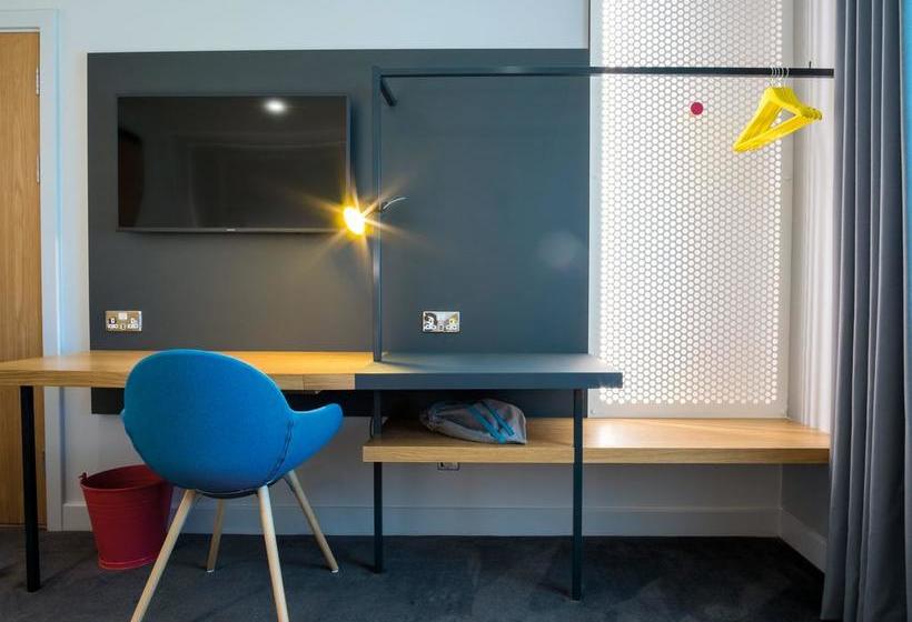 Hotel Lodge At Solent 15