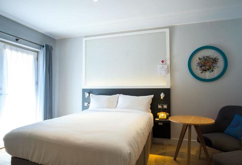 Hotel Lodge At Solent 8