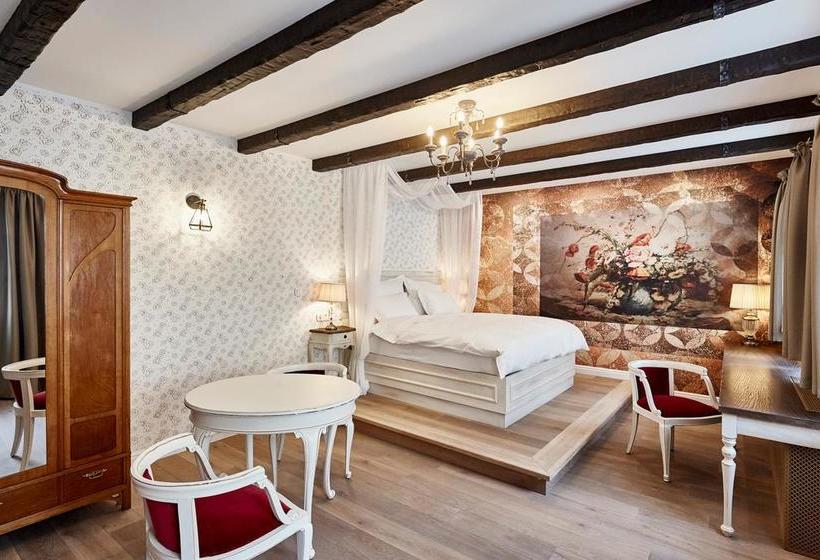 Hôtel Maison Bistro &