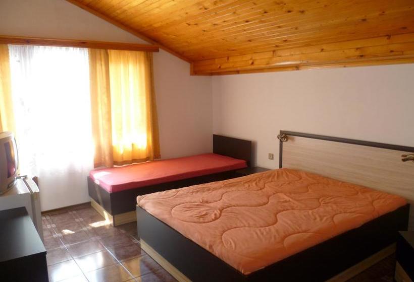 Hotel Coral Family 11