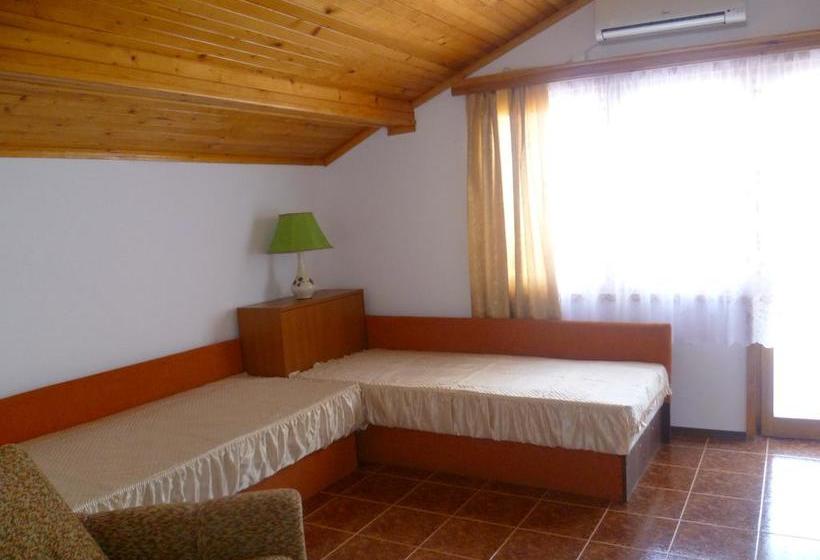 Hotel Coral Family 15