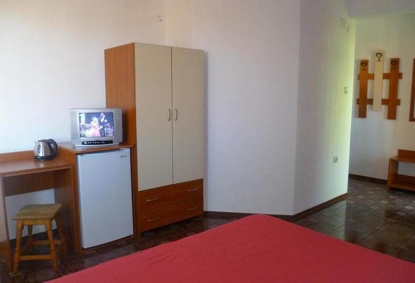 Hotel Coral Family 3