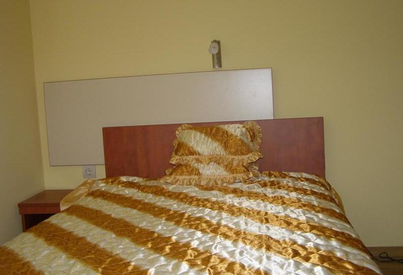 Family Hotel Kavrakovi 13