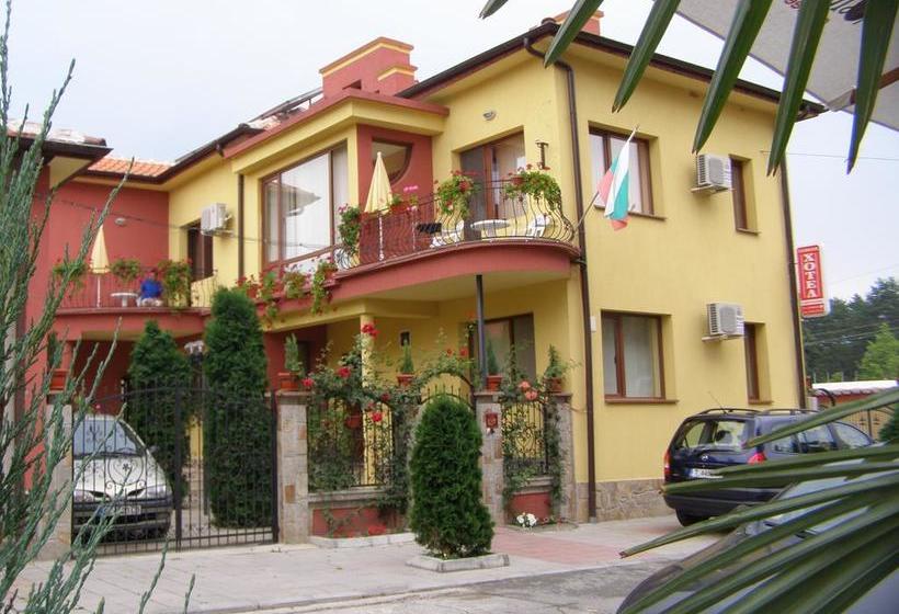 Family Hotel Kavrakovi 15