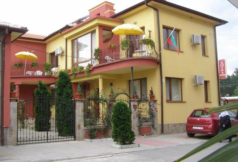 Family Hotel Kavrakovi 18