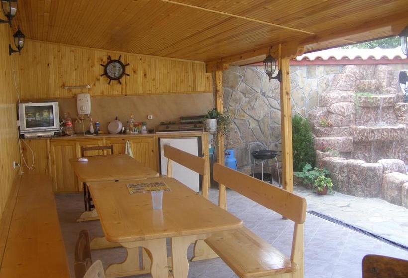 Family Hotel Kavrakovi 4