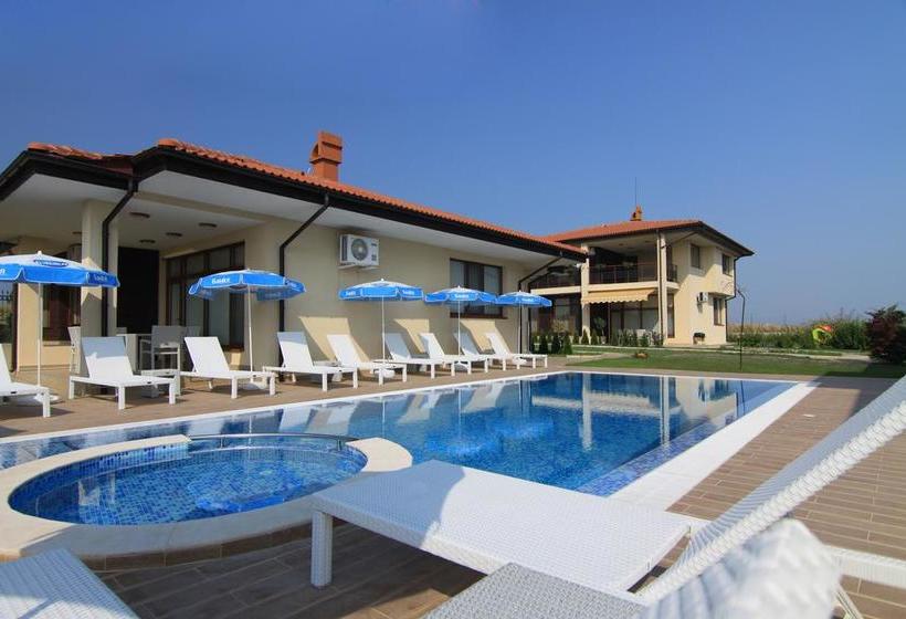 Resort Armira Lozenets