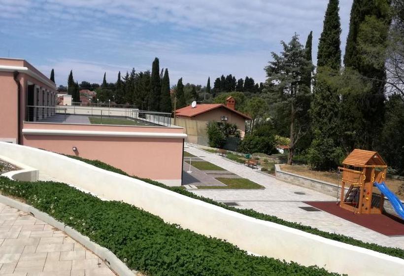 Hôtel Dom Paraplegikov