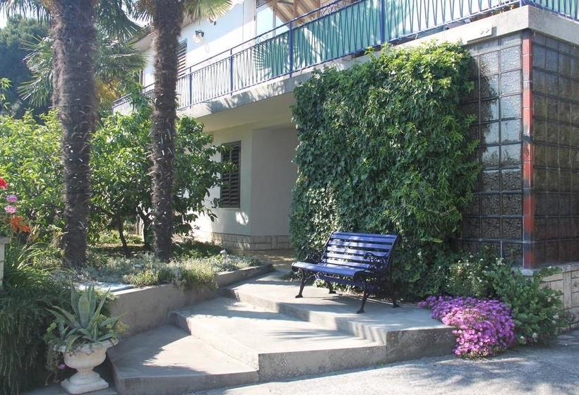 Bed and Breakfast Family Skvor 1