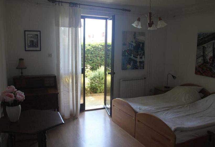 Bed and Breakfast Family Skvor 12