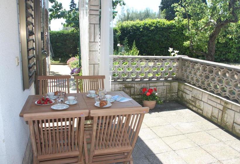 Bed and Breakfast Family Skvor 14