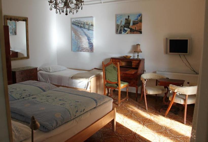 Bed and Breakfast Family Skvor 16