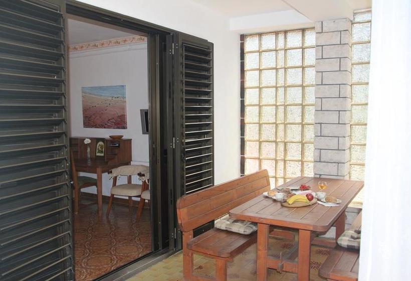 Bed and Breakfast Family Skvor 19