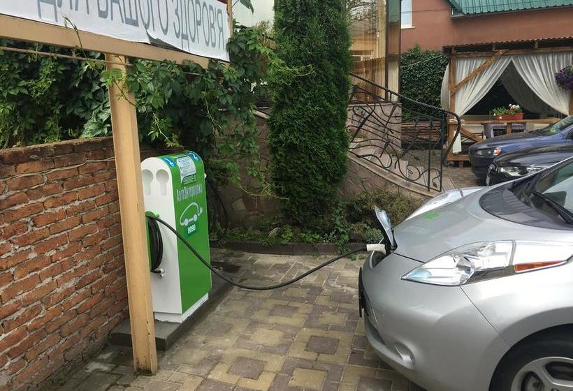 Hotel Restaurant Lyube Plus