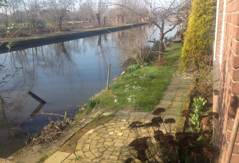 Hotel Pipowagen Chalet De Oude Rijn