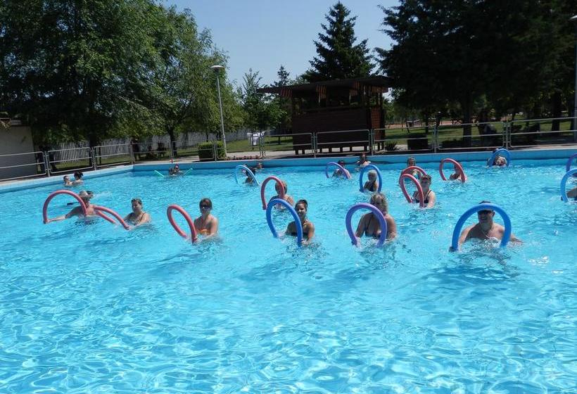 Hôtel Korona Ház 19