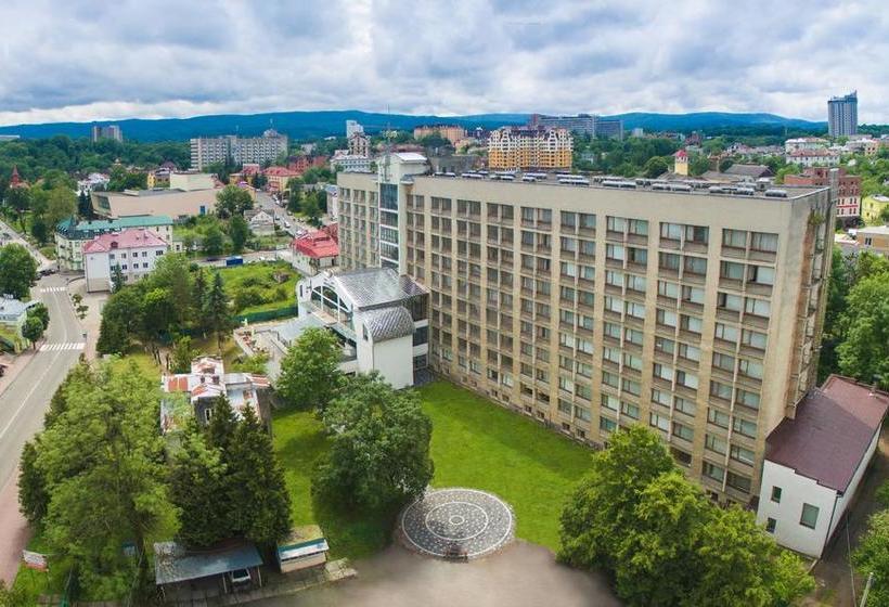 Hotel Truskavets 365