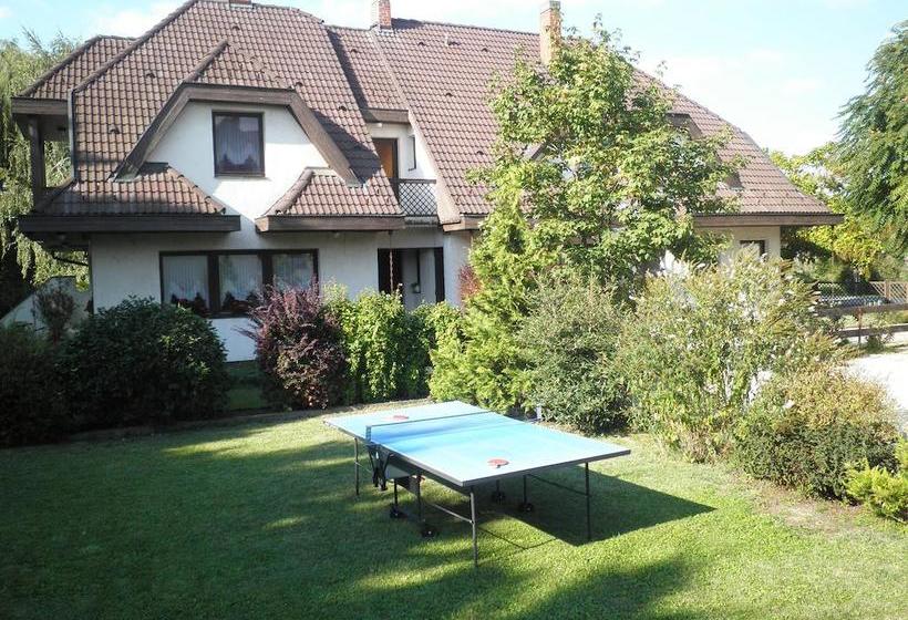 Bed and Breakfast Gründner Panzio