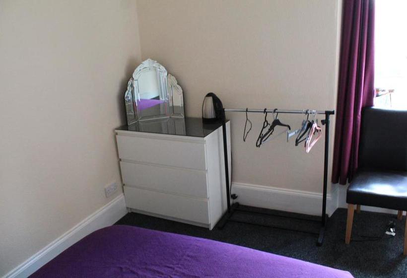 Bed and Breakfast Iona Guest House 11