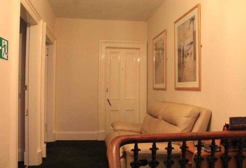 Bed and Breakfast Iona Guest House 8