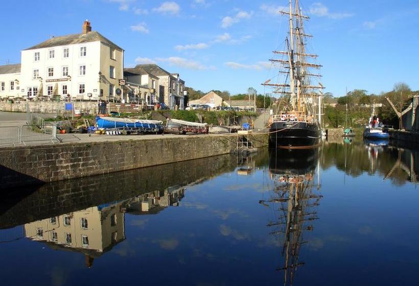 Hotel The Pier House