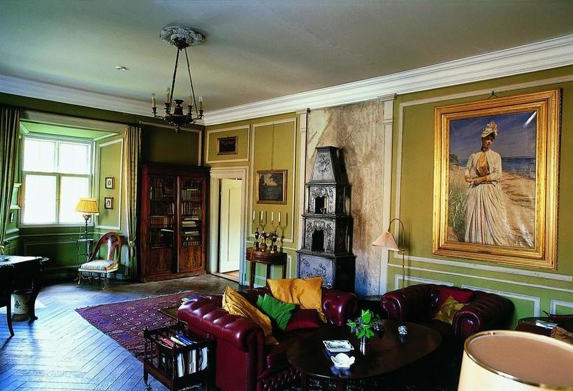 Hotel Broholm Castle