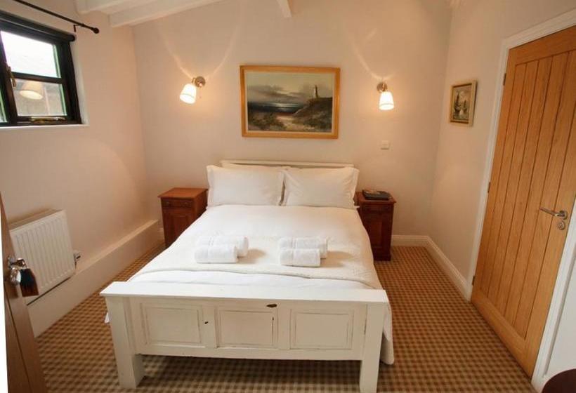 Hotel Rooms At Creeksea Place Barns