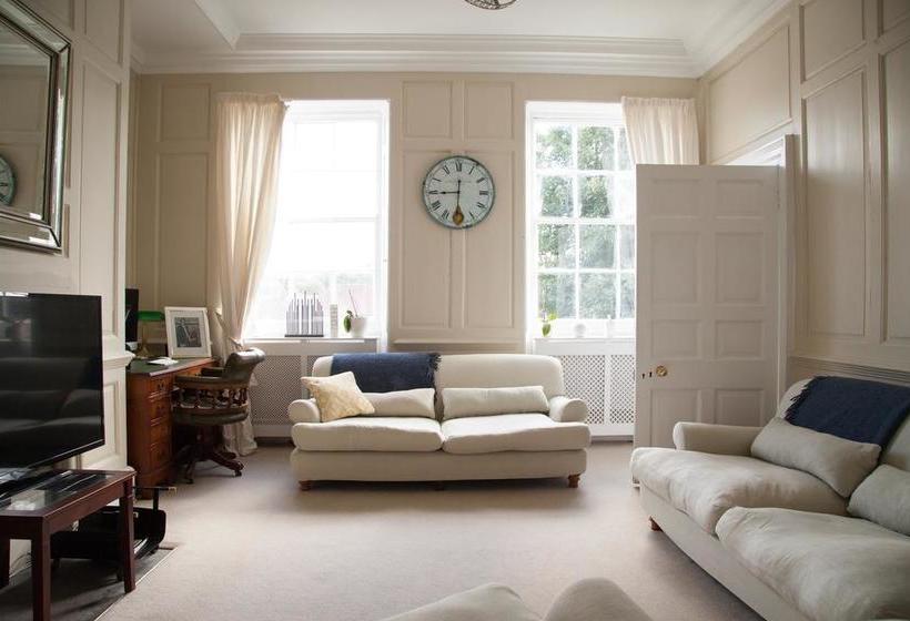 Bed and Breakfast Loder House