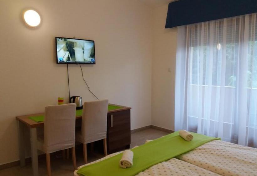 Motel Hello Hansen Yacht Suites