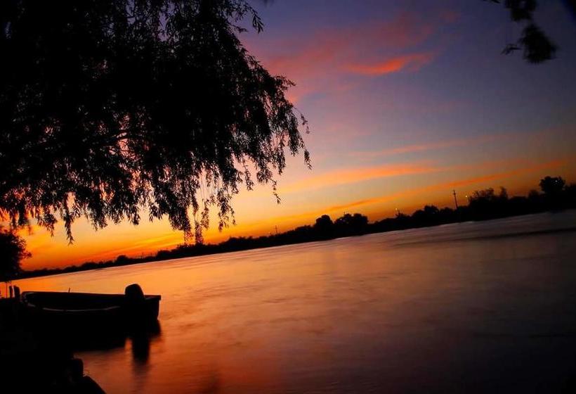 Bed and Breakfast Pensiunea Sanmar 3