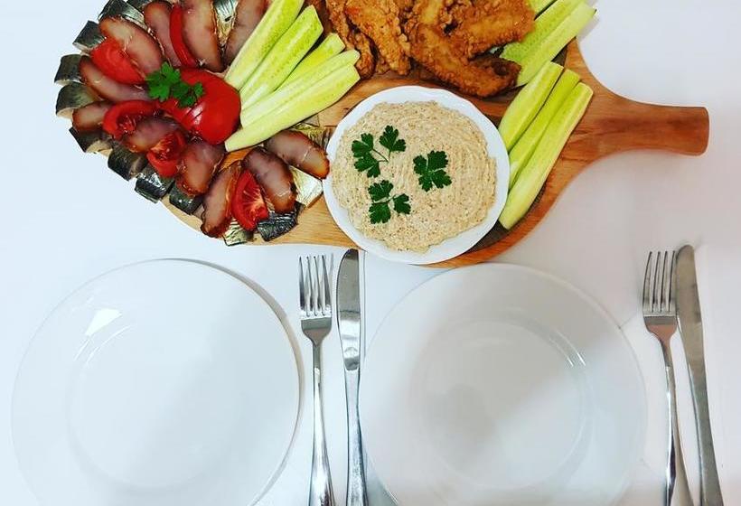 Bed and Breakfast Pensiunea Sanmar 6