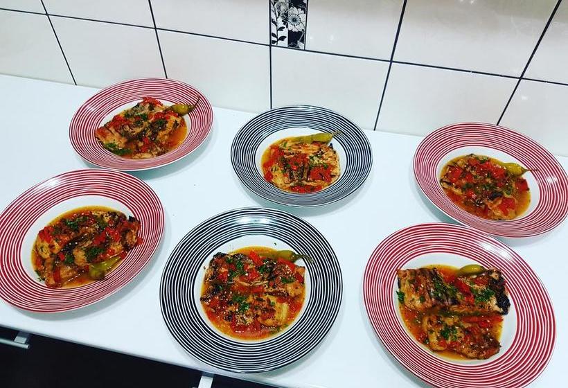 Bed and Breakfast Pensiunea Sanmar 8